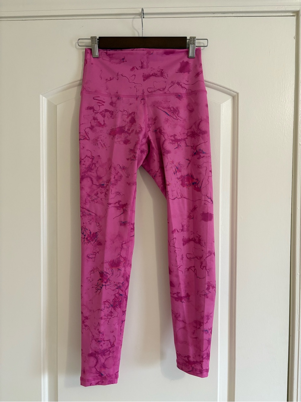 Fleo El Toro 25” Electric Phlox Active Athletic Leggings - medium